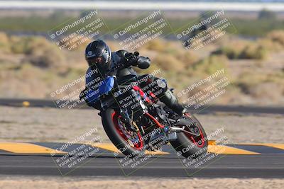 media/Nov-06-2023-Moto Forza (Mon) [[ce023d0744]]/3-Intermediate Group/Session 5 (Turn 4)/